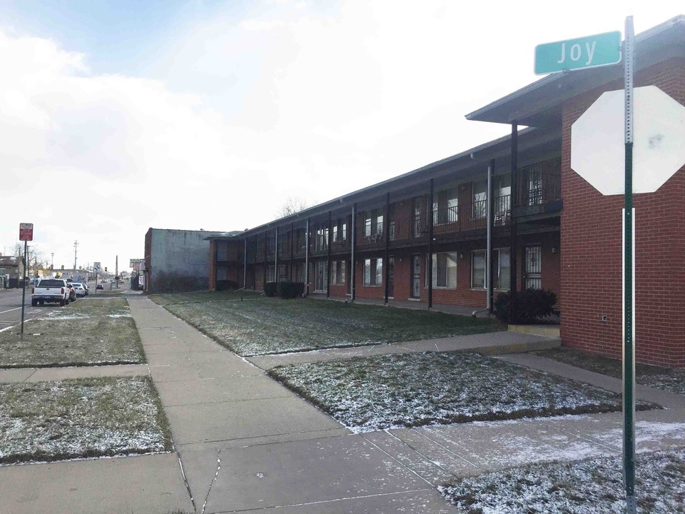 Joy Apartments in Detroit, MI - Building Photo