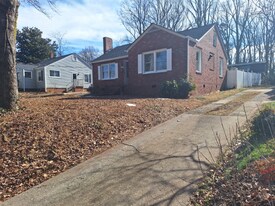 3811 Walker Ave in Greensboro, NC - Building Photo