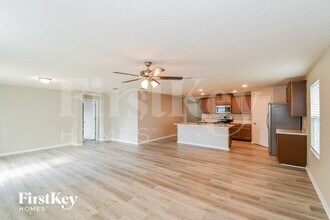 3408 Blue Catfish Dr in Jacksonville, FL - Foto de edificio - Building Photo