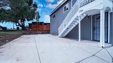 3754 Riviera Dr in La Mesa, CA - Building Photo - Building Photo