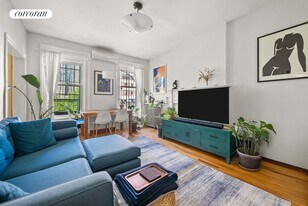 530 Carlton Ave in Brooklyn, NY - Building Photo