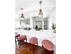 1230 N Hollywood Way in Burbank, CA - Building Photo - Building Photo