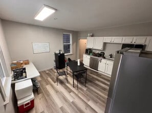 404 Warner St in Cincinnati, OH - Building Photo - Building Photo