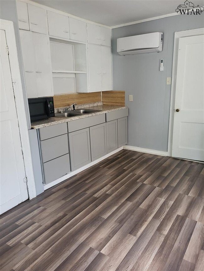 1015 Roosevelt St in Wichita Falls, TX - Building Photo - Building Photo
