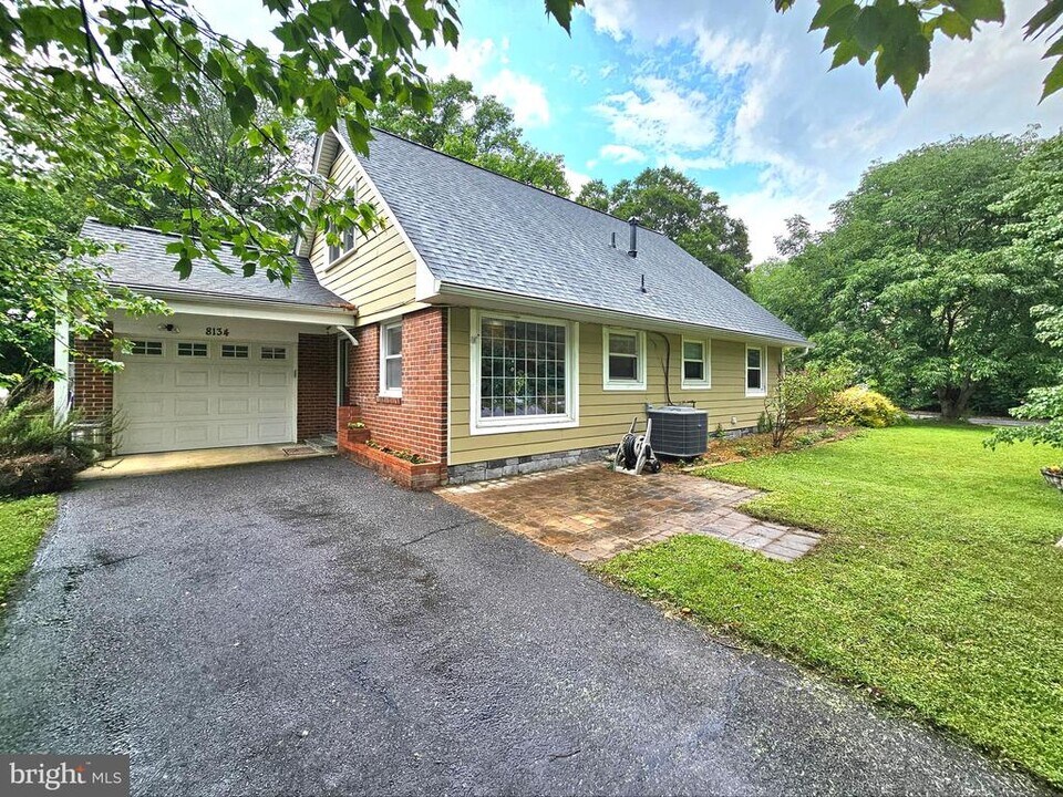 8134 Keeler St in Alexandria, VA - Building Photo