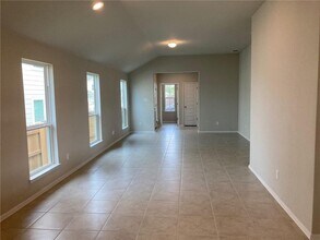 11716 Lago de Garda Dr in Austin, TX - Building Photo - Building Photo