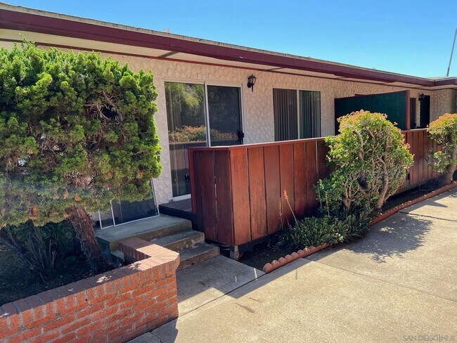 78 Madison Ave in Chula Vista, CA - Building Photo - Building Photo