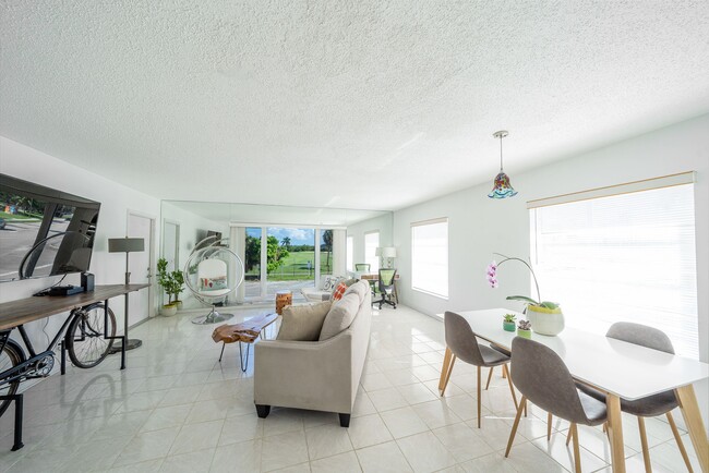 6 Lucerne Ave in Lake Worth Beach, FL - Building Photo - Building Photo