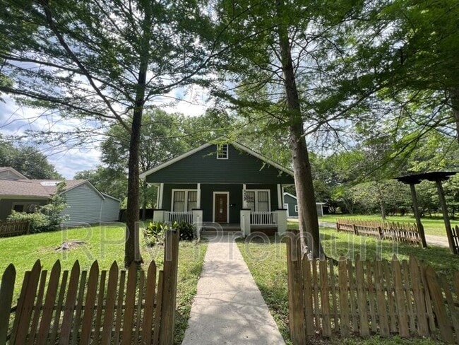 property at 4429 39th St