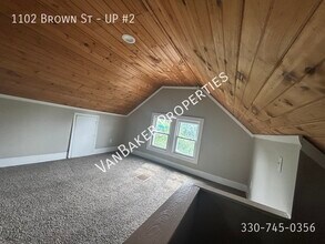 1102 Brown St in Akron, OH - Building Photo - Building Photo