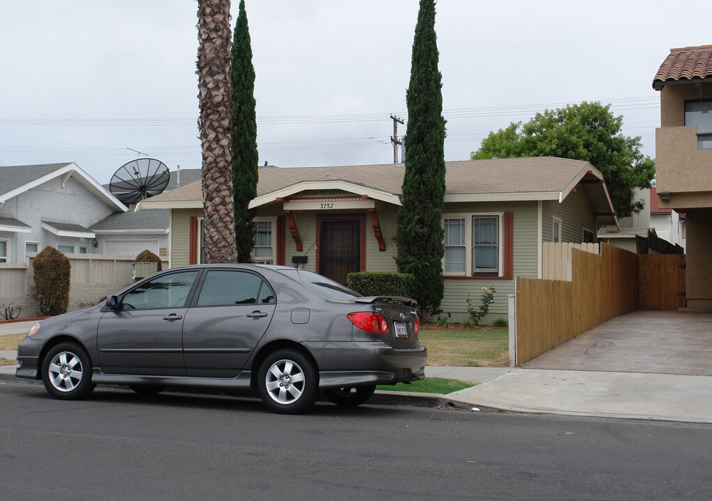 3750-3752 Herman Ave in San Diego, CA - Foto de edificio