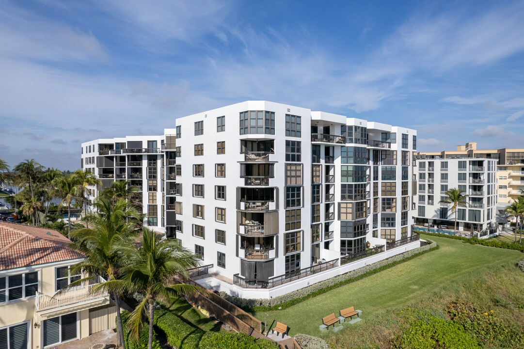 Hillsboro Ocean Club in Hillsboro Beach, FL - Building Photo