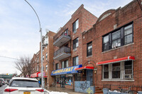 38-14 108th St in Corona, NY - Foto de edificio - Building Photo