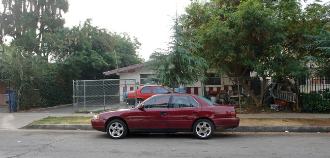 14206 Calvert St in Van Nuys, CA - Building Photo - Building Photo