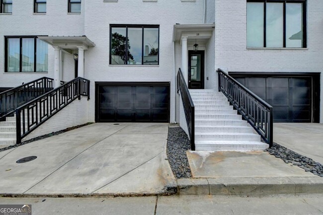 property at 3667 Peachtree Rd NE
