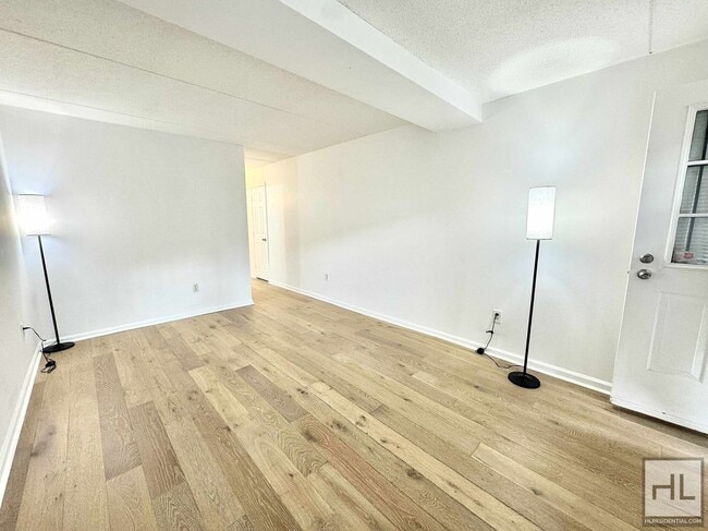 Saint Marks Avenue in Brooklyn, NY - Building Photo - Building Photo