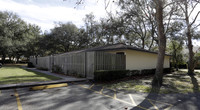 Pepper Tree Village in Fernandina Beach, FL - Foto de edificio - Building Photo