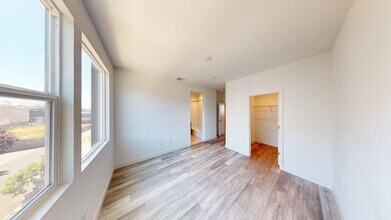 1333 Pullman Way in Oakland, CA - Building Photo - Building Photo