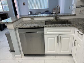 2015 SE 10th Ave in Fort Lauderdale, FL - Building Photo - Building Photo