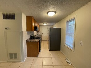 8122 Howard St in Portage, MI - Building Photo - Building Photo