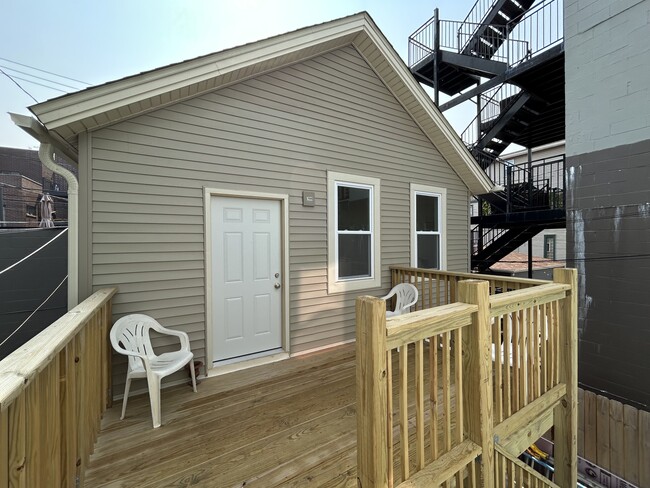 property at 1013 N Winchester Ave
