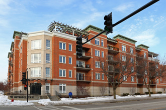 The Metropolitan in Palatine, IL - Foto de edificio - Building Photo