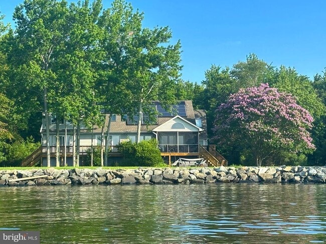 property at 5313 Dennis Point Ln