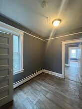 164 Clendenny Ave, Unit 2R in Jersey City, NJ - Building Photo - Building Photo