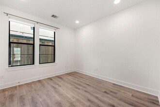 1705 Weber St in Houston, TX - Building Photo - Building Photo