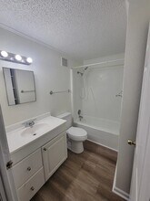 1215 Austin Rd, Unit Delaney park apartment in Orlando, FL - Foto de edificio - Building Photo