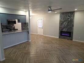 1108 Covey Ln, Unit 1430 in Killeen, TX - Building Photo