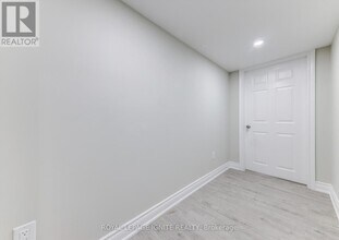 15 Vanni Ave in Markham, ON - Building Photo - Building Photo