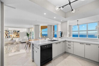 2100 N Ocean Blvd, Unit # 18D in Fort Lauderdale, FL - Building Photo - Building Photo