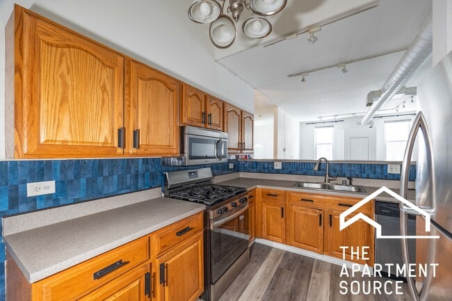 property at 1844 W Henderson St