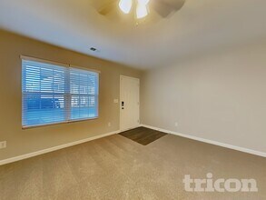 1517 Waylon Ave in Gastonia, NC - Foto de edificio - Building Photo