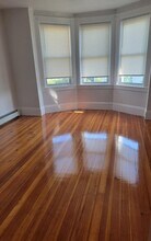 27 Brooks Ave in Quincy, MA - Building Photo - Building Photo