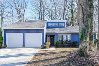 6233 Whitewater Dr in Charlotte, NC - Building Photo - Building Photo