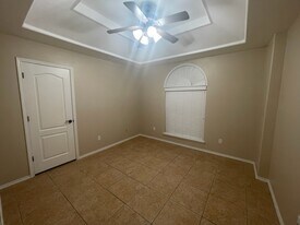 3303 W Solera Rd in Edinburg, TX - Building Photo