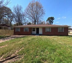 4177 Coventry Dr in Memphis, TN - Building Photo