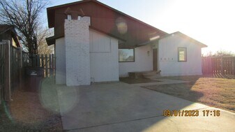 6414 NW Birch Ave in Lawton, OK - Building Photo