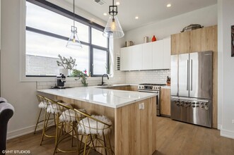 505 N Hermitage Ave, Unit 4S in Chicago, IL - Building Photo - Building Photo