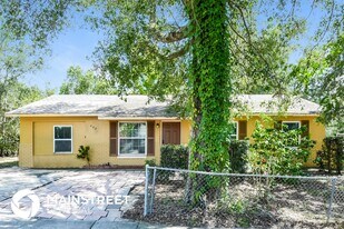 402 W 17th St in Apopka, FL - Building Photo