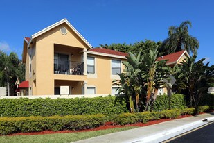 Savannah Place Apartments in Boca Raton, FL - Building Photo