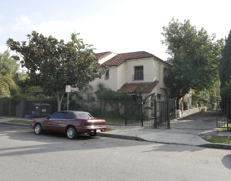 5816-5818 La Mirada Ave in Los Angeles, CA - Building Photo