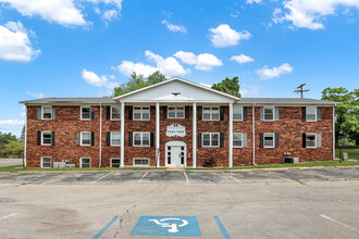 Tara East Apartments in Anderson, IN - Building Photo - Building Photo