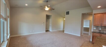 1299 N Oklahoma Pl in Kennewick, WA - Building Photo - Building Photo