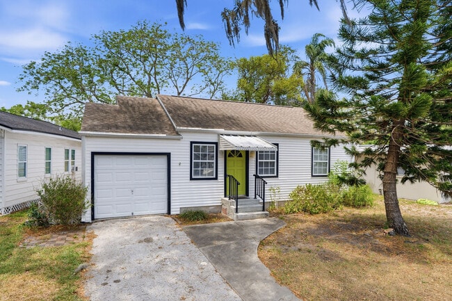 property at 1262 Woodlawn Ter
