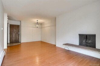 4110 Hale Pkwy in Denver, CO - Foto de edificio - Building Photo