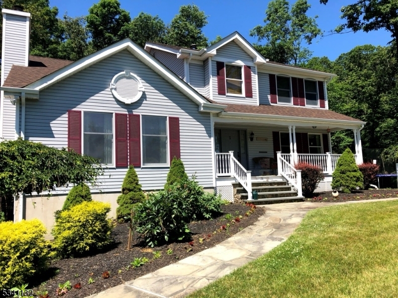 1 Lepont St in Stanhope, NJ - Building Photo