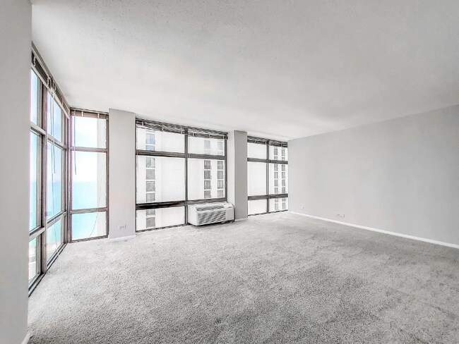 1220 N Stone St in Chicago, IL - Building Photo - Building Photo